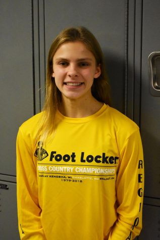 Sophomore Maggie Schroeder Runs in National Race