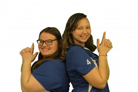 Longtime Friends Cheer Each Other on During Bowl-Off