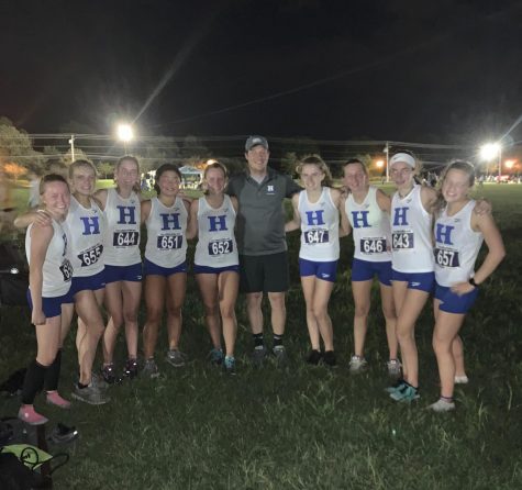 Varsity and Junior Varsity cross country teams start season strong at Moeller Primetime Invitational