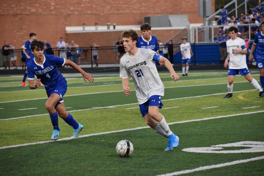 Senior Porter Hedenberg makes a move around the opposition in order to head towards the goal.