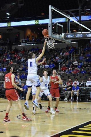Boys Varsity basketball team loses devastating game to Covington Catholic High School