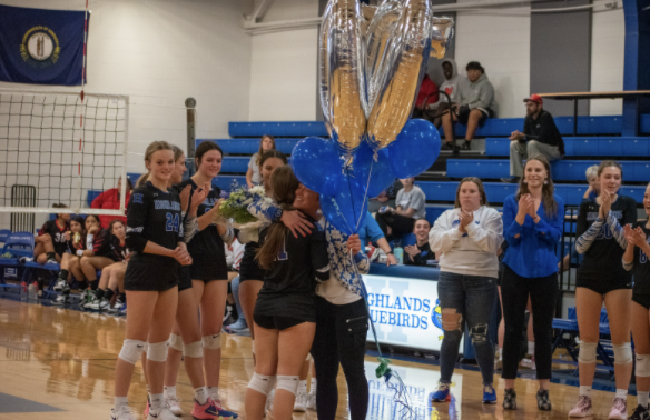 Senior Kenzi Vennefron accomplishes 700 assists.