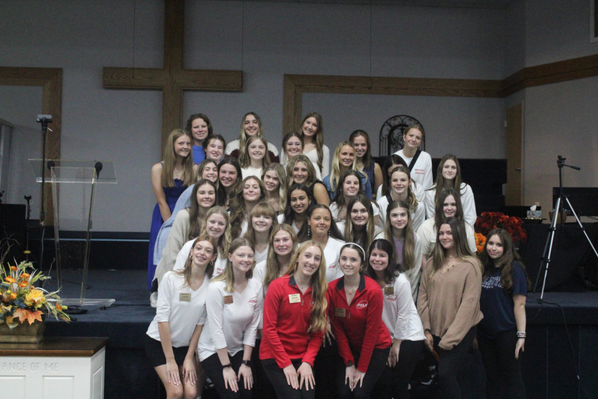 FCCLA 2023-2024 members pose for ending ceremony photo.